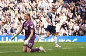 罗马诺：纽卡争取完成拉姆斯代尔转会，高额租借费+选择买断权