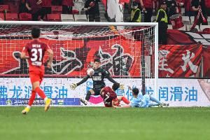 足球报：徐嘉敏确定无缘足协杯半决赛，甚至会影响之后的联赛